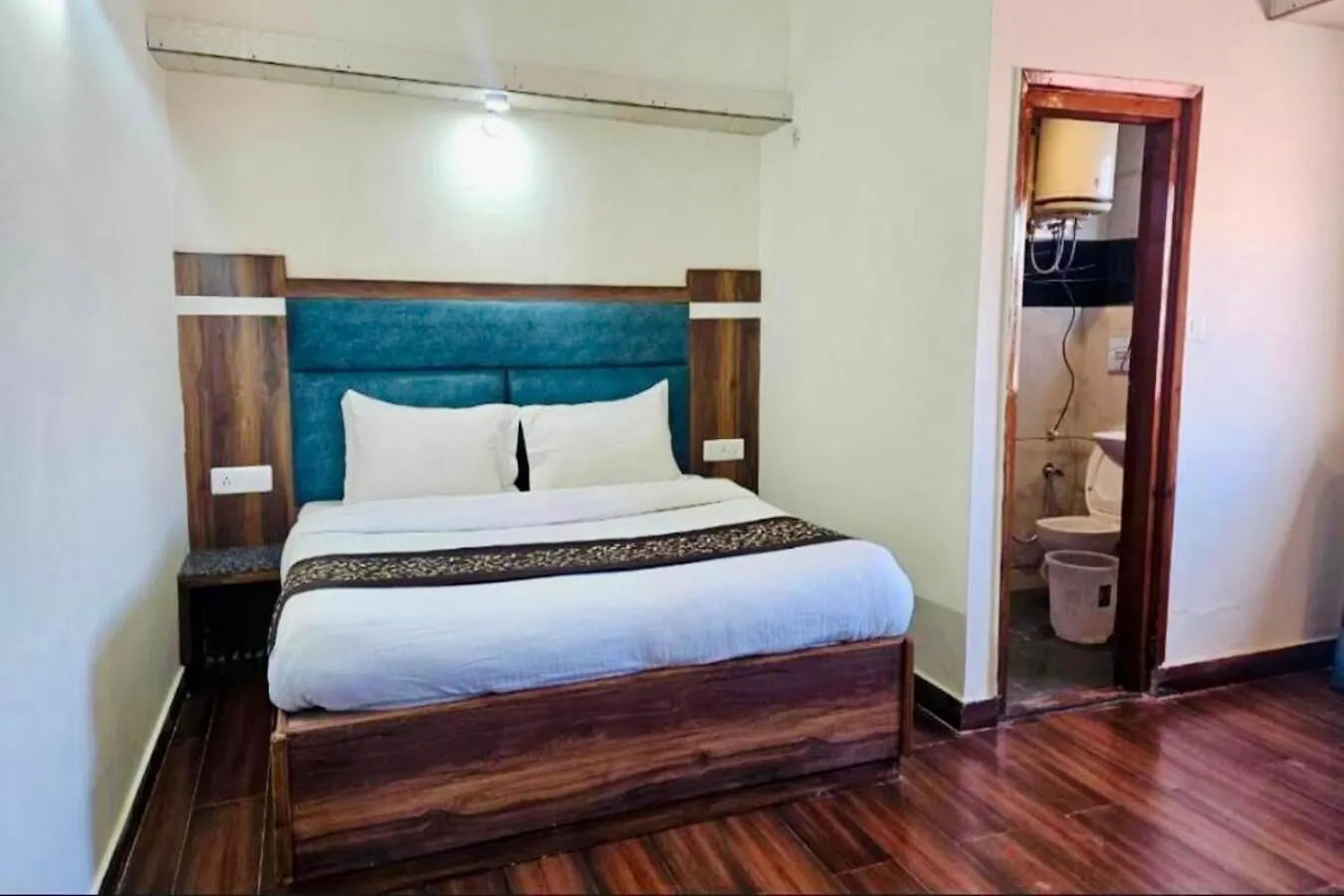 The Boho Shimla Bed & Breakfast 0*,  India